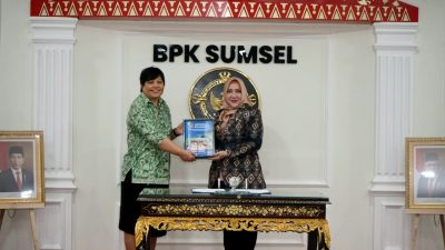Bupati Musi Rawas Menyerahkan LKPD Unaudited Tahun 2023
