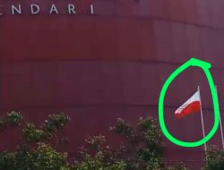 Breaking News, Pemasangan Bendera Merah Putih Terbalik di Halaman Lippo Plaza Kendari