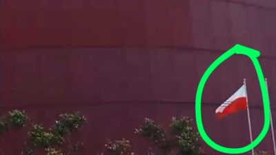 Breaking News, Pemasangan Bendera Merah Putih Terbalik di Halaman Lippo Plaza Kendari