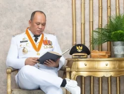 Hari Buku Internasional, H. Ruksamin Menjadikan Buku Sebagai Sumber Ilmu Pengetahuan