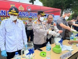 Polres Kolaka Musnahkan Babuk Jenis Shabu, Tembakau Gorila, Obat Terlarang dan Ribuan Botol Miras