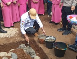 Hari Bhayangkara Ke-78 Warga Beliti Baru Mendapatkan Bantuan Bedah Rumah