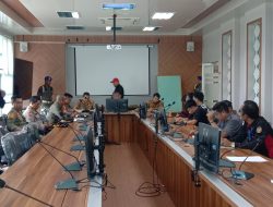 Terkait Oknum Camat Angata, Aliansi Masyarakat Angata dan Insan Pers Menggungat Melakukan Unras di Kantor Bupati