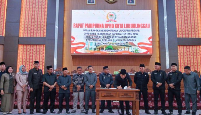 DPRD Gelar Rapat Paripurna Bersama Pemkot Lubuklinggau Sahkan APBD 2025