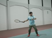 Manager PLN IP UBP Keramasan, Syafi’i, saat laga Tennis Fun Day dalam rangka meriahkan Hari Pelanggan Nasional 2024