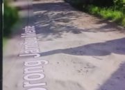 Miris, Warga Lorong Jambu Mente Kecamatan Poasia Keluhkan Jalan Yang Rusak Parah dan Tidak Kunjung Diperbaiki 