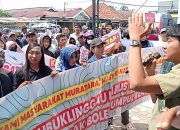 Ratusan Massa Dari GMB Lakukan Aksi Damai Didepan Kantor Pengadilan Negeri Kota Lubuklinggau