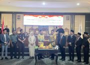 DPRD Konsel Menggelar Rapat Paripurna, Irham – Wahyu Sah Jadi Pasangan Bupati dan Wakil Bupati Konsel Periode 2025-2030