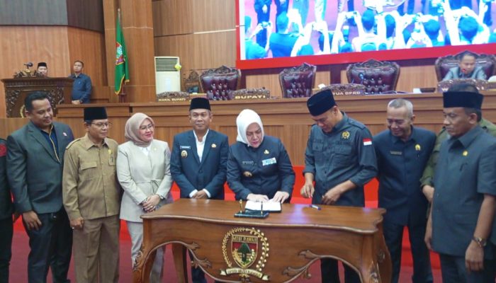 Rapat Paripurna DPRD, Bupati Memberikan Apresiasi Kepada DPRD Musi Rawas