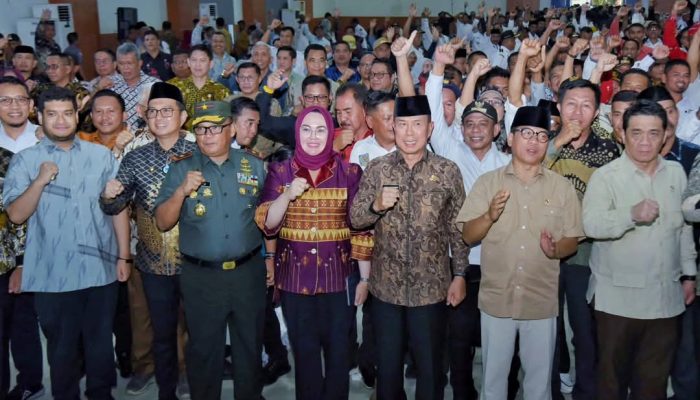 Walikota Kendari Hadiri Peluncuran Koperasi Merah Putih: Komitmen Bangkitkan Ekonomi Masyarakat