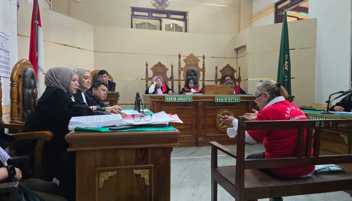 Sidang Dugaan Dosen Bunuh Suami, Terdakwa Ngotot Rusman Situngkir Korban Lakalantas