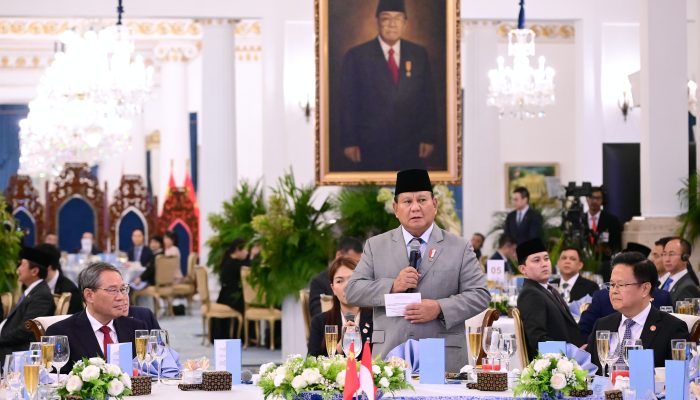 Presiden Prabowo Jamu Premier Li Qiang dalam Santap Resmi Penuh Kehangatan dan Seni Budaya di Istana Negara