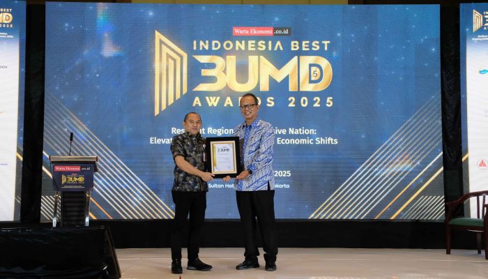 Bank Sultra Raih Penghargaan Top BUMD 2025 dalam Indonesia Best BUMD Awards