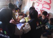 Peduli Sesama, Kapolres Sinjai Kirim Tim Dokkes dan Berikan Bantuan untuk Anak Derita Lumpuh Layu