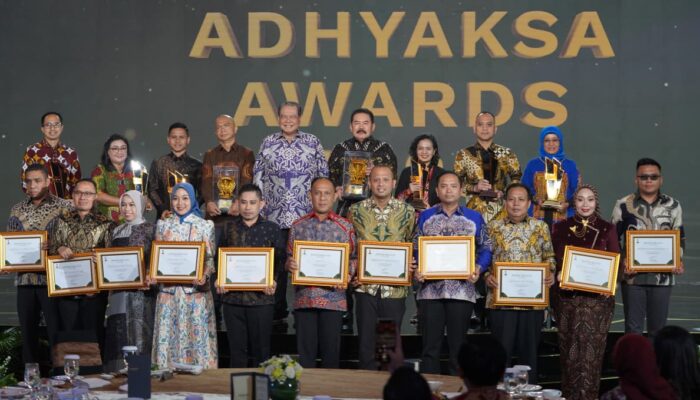 Bambang Irawan Perwakilan Jaksa Kejati Lampung Terima Penghargaan 3 Besar Nasional Adhyaksa Awards 2025