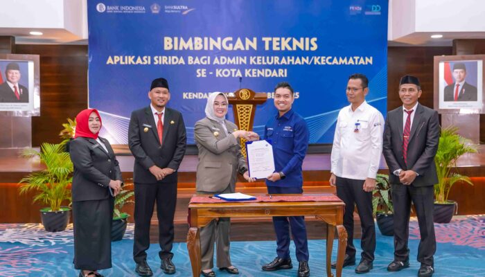 Dukung Optimalisasi PAD dan ETPD serta Perlindungan Hak Wajib Retribusi, Bank Sultra Serahkan Aplikasi SIRIDA kepada Pemkot Kendari