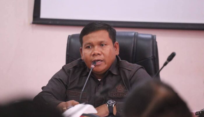 Ketua DPRD Konawe Instruksikan Seluruh Anggota dan Jajaran Sekretariat Laksanakan Jum’at Bersih dan Senam Sehat