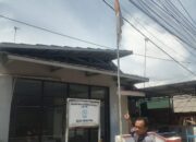 Bendera Merah Putih Sobek Berkibar di Desa Cililitan, UU Nomor 24 Tahun 2009 Dilanggar