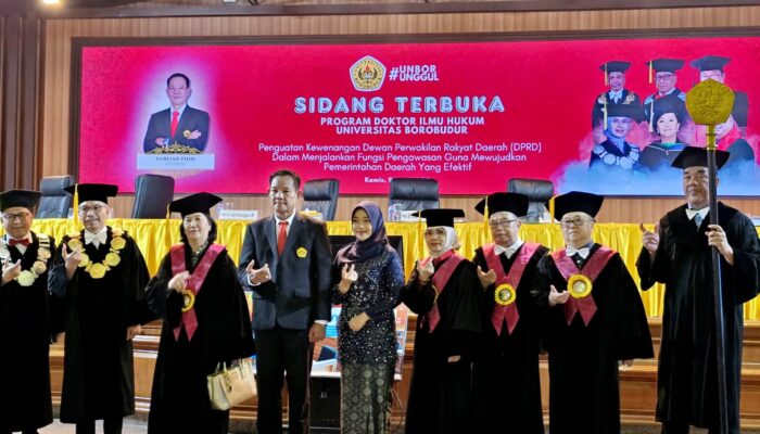 Darlian Pone Raih Gelar Doktor Ilmu Hukum Universitas Borobudur dengan Predikat Cumlaude