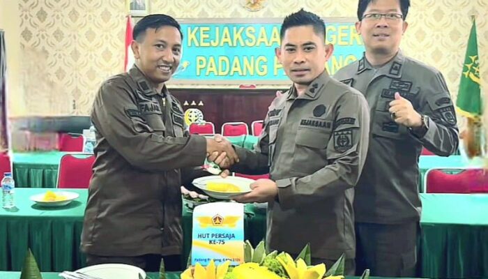Kejari Padang Panjang Gelar Upacara HUT PERSAJA Ke-75, Dalam Mengawal Kedaulatan