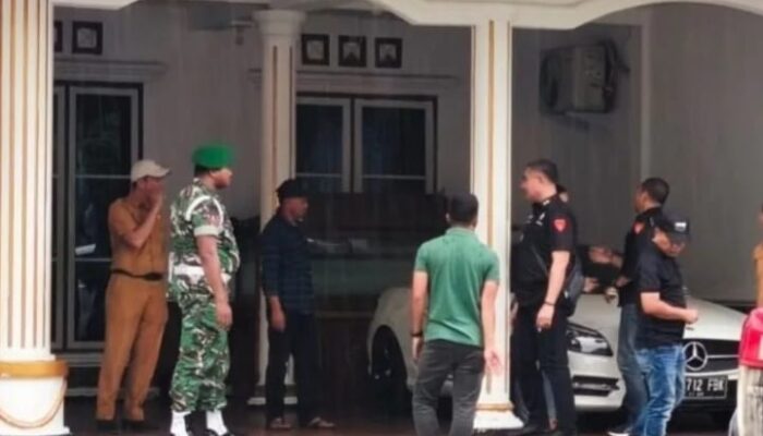 Skandal Korupsi PT Babarina dan PT Tri Mitra Babarina, Kejati Sultra Geledah Rumah Wakil Bupati Kolaka dan Sang Ayah, Dokumen PT Tribhakti Ikut Disita