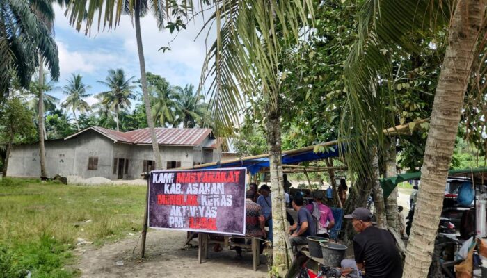 Warga Asahan Pasang Spanduk Tolak Aktivitas PMI