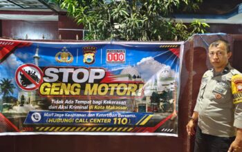 Perkuat Harkamtibmas Polsek Mangala Pasang Banner “STOP GENG MOTOR”