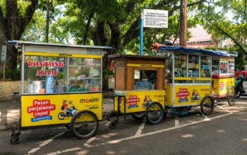 Maxim Perkuat Dukungan bagi Pelaku Usaha Lokal di Sulawesi Tenggara dengan Meningkatkan Ruang Publik dan Kebersihan Pasar