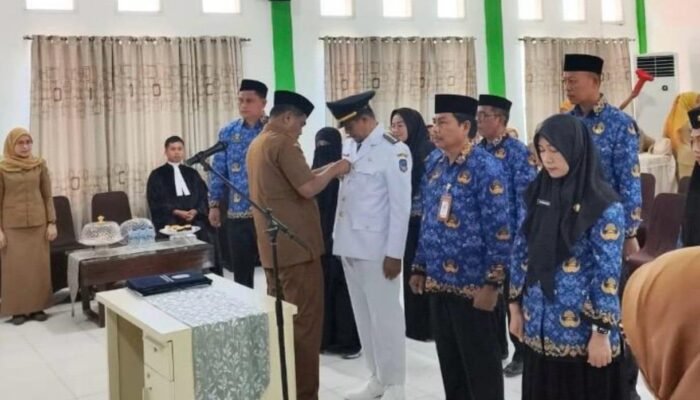 Camat Toari Berganti, Sekda Kolaka Lantik Sejumlah Pejabat Eselon III