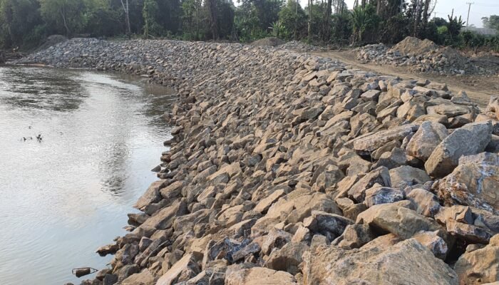 Dugaan Kongkalikong Proyek Banjir Sungai Konaweha, Material Batu Diduga Bersumber dari Galian C Ilegal