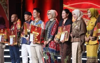 Plt Ketua Dekranasda Kolaka Timur Hadiri Fashion Show Kriyanusa 2026, Sultra Sabet Dua Penghargaan